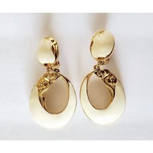 VINTAGE EDGAR BEREBI DANGLE EARRINGS ClIP GOLD TONE/ IVORY Excellent Condition